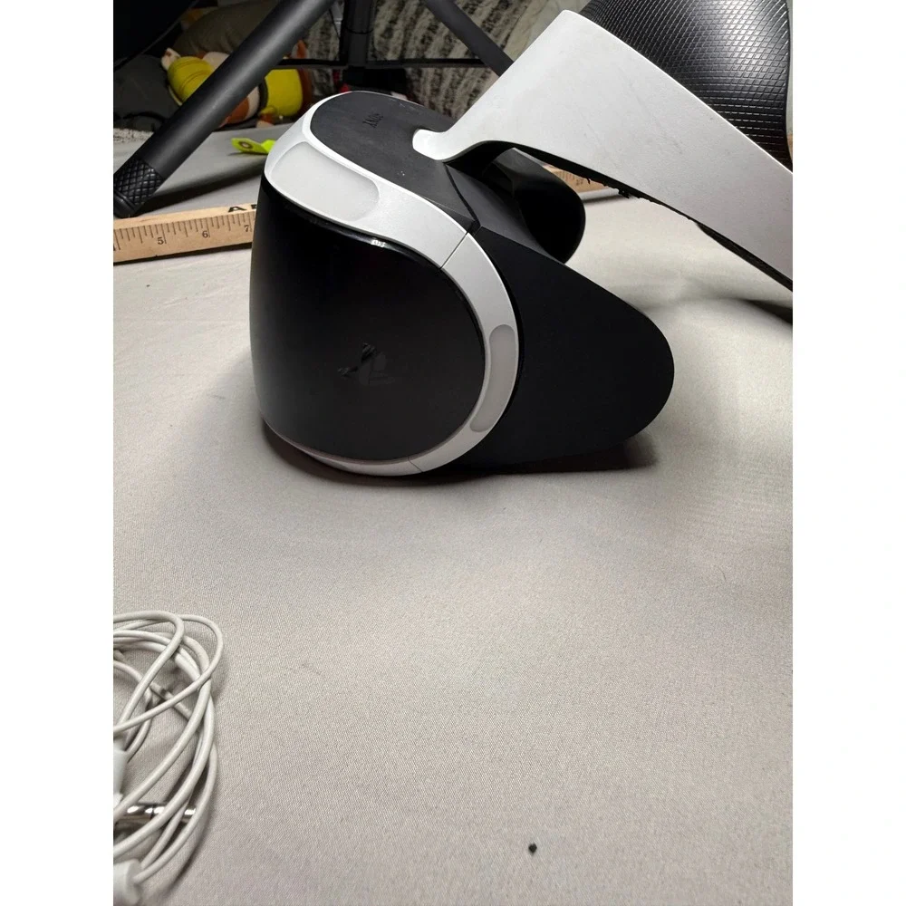 Sony PlayStation VR Headset CUH-ZVR1 PS4 Virtual Reality Goggles White Black